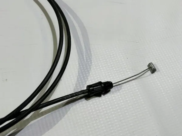 Cable apertura capó Jeep OEM 68032581 - Usado image 5