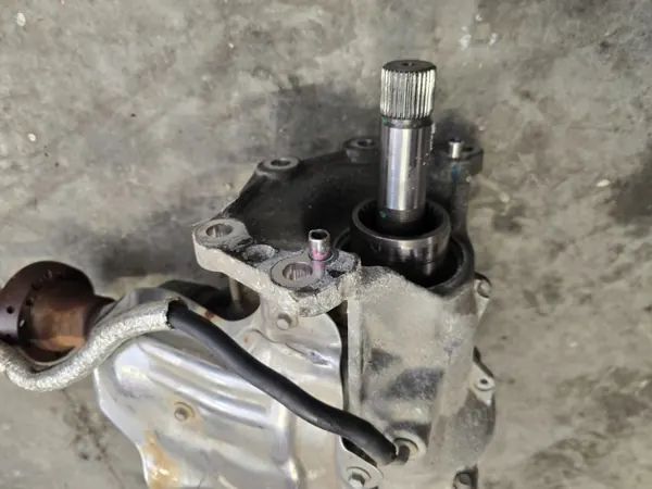 Redutor Caixa Ford OEM LX67-7L486-DF Usado image 3
