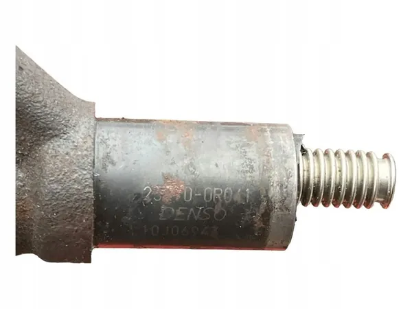 Injektor Toyota Avensis T270 236700r041 image 6