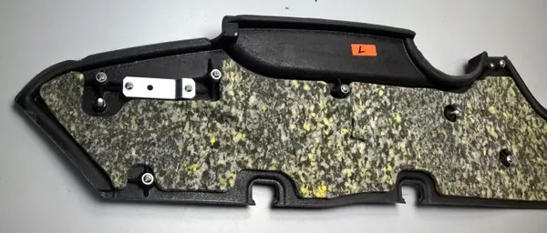Maserati M145 Oikea Keskikonsolin Kantti OEM image 6