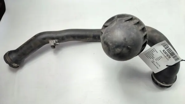 Tubo de admissão OEM 8W0145673L para Audi A4 B9 S-Line image 2