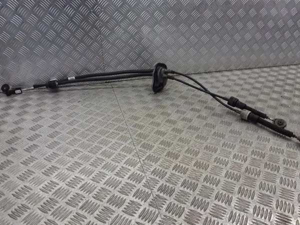 Handbremskabel OEM 9611977 für Renault Laguna III image 2
