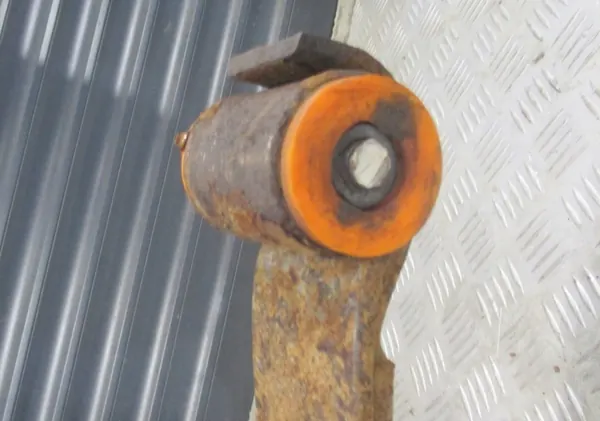Taka lehtijousi OEM RESOR TYŁ TYLNY L200 image 4