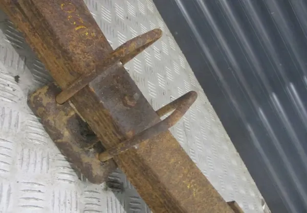Taka lehtijousi OEM RESOR TYŁ TYLNY L200 image 5