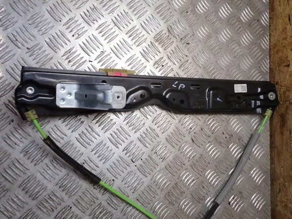 Jaguar F-Pace etuoven kaiutin OEM C40299101 Vasen image 4
