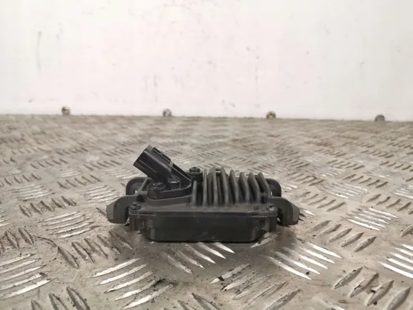 Radar Toyota Corolla E210 OEM 8821033120 - Usado image 4