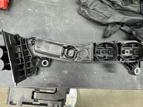 Régulateur de tension BMW OE 9339827 - État utilisé image 3