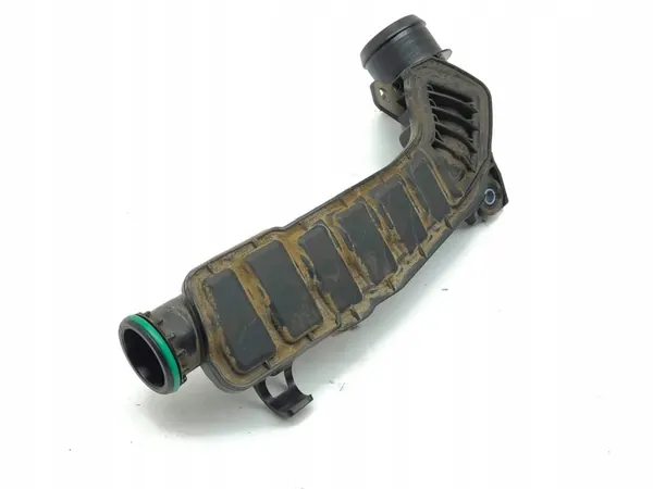 Peugeot 2008 II 2021 Intercooler-Schlauch image 5