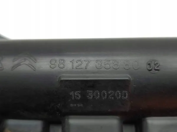 Peugeot 2008 II 2021 Intercooler-Schlauch image 7