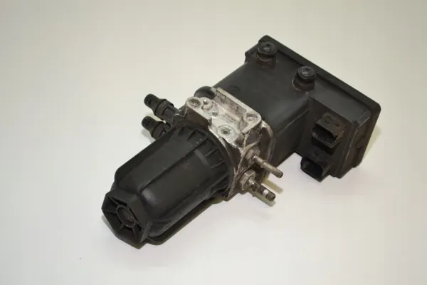 Begagnad AdBlue-pumpmodul OEM A0001403978 Mercedes image 2