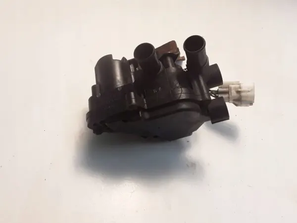 Válvula de Aquecimento Toyota Prius OEM 1667021010 - Usado image 3