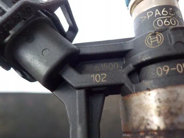 Injector Peugeot 308 C4 1.6 THP OEM 0261500102 image 3