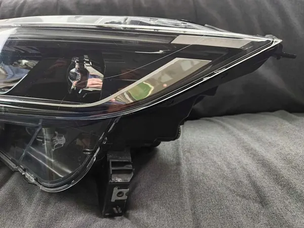 Vasen etuvalaisin Nissan QASHQAI image 2