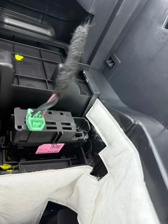 Middentunnel armsteun Nissan Qashqai J12 OEM 969116UN3A image 9