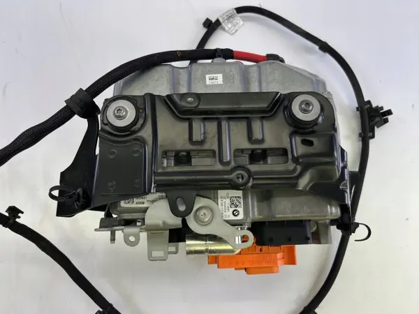 BMW OEM 5A043E4 Jännitemuunnin 3-sarja G20 G21 image 3