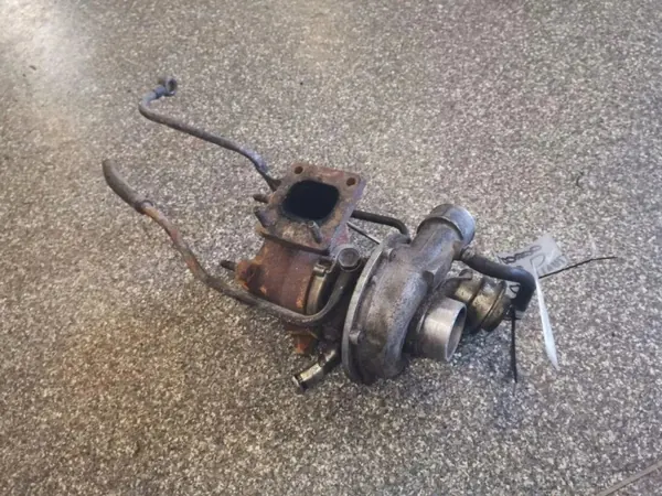 Turbo usado OEM 0K551137000 para Kia Carnival II image 2