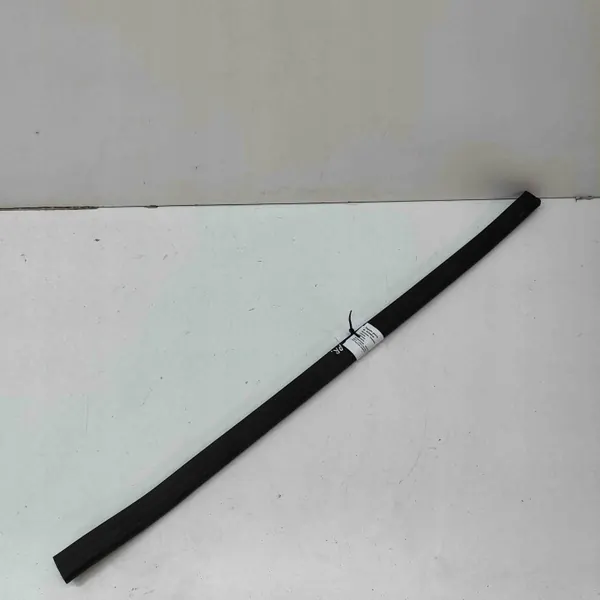 Joint de capot OEM A1678872000 pour Mercedes-Benz GLE image 3