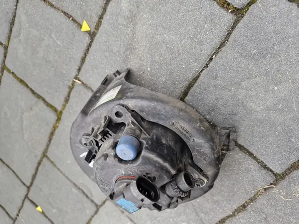 Farol de neblina esquerdo Nissan Navara com suporte OEM image 3