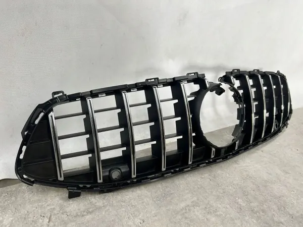 Mercedes CLA C118 AMG Grille OEM A1188883600 image 3