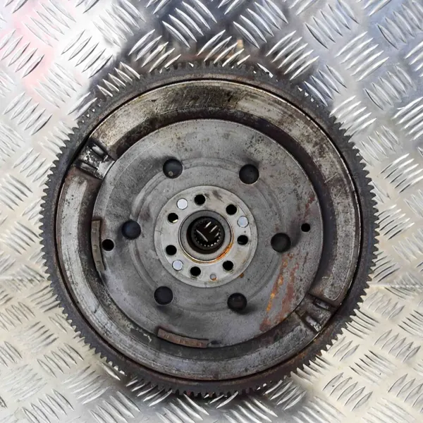 Kytkinpaketti Dacia Duster 1.5L 80kw 2015 OEM 302052316R301016948R image 2