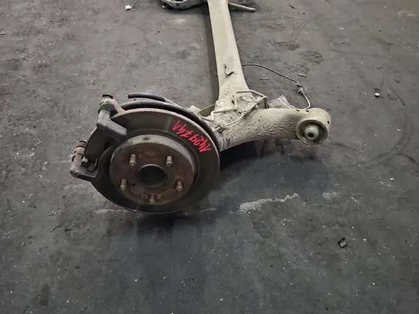 Viga de eje trasero IMPRK1429741 para Toyota Auris II Familiar image 3