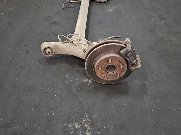 Viga de eje trasero IMPRK1429741 para Toyota Auris II Familiar image 5