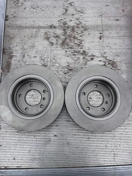 Disco de freio traseiro BMW 3 E46 2003 image 4