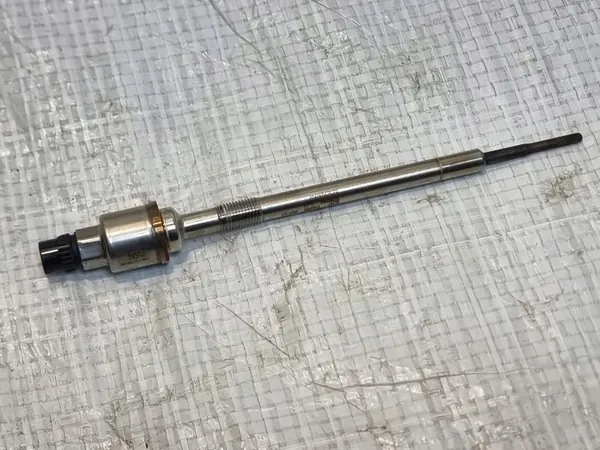 Vela de incandescência OEM 55579436 para Opel Insignia A image 2