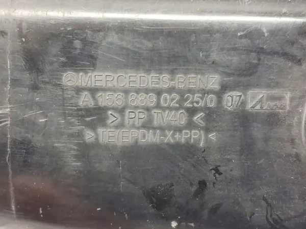 Guardabarros Mercedes GLA X156 OEM A1568890225 image 9