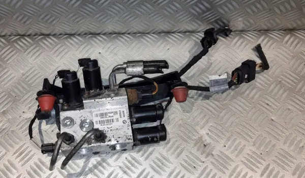 BMW Dynamic Drive Pomp OEM 6760840 - Gebruikt image 2