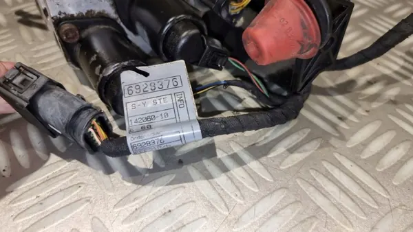 BMW Dynamic Drive Pomp OEM 6760840 - Gebruikt image 7