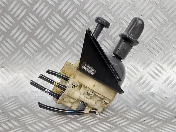 Handbrake Lever Volvo FH 12 / 13 2002-2009 OEM 20367533 image 3