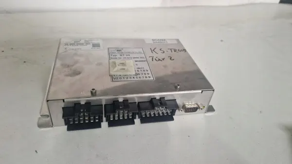 Module de contrôle de porte Scania OEM 2446071 - Occasion image 2