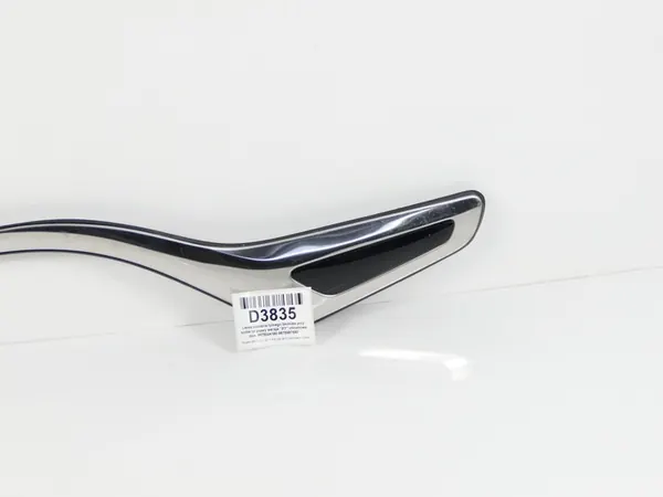 Takaluukun koristepaneeli oikea kromi Peugeot 208 image 2