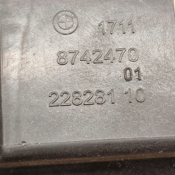 Rejilla lateral radiador OEM 17118742470 BMW Serie 5 image 3