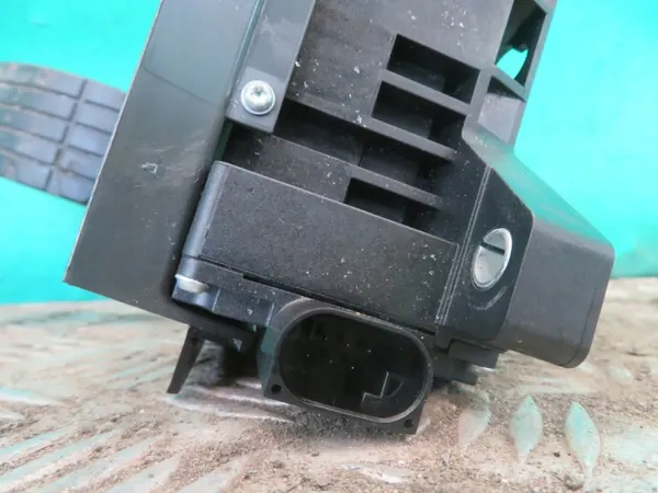 Scania G410 Gaspedal-Potentiometer OEM 2055138 image 5