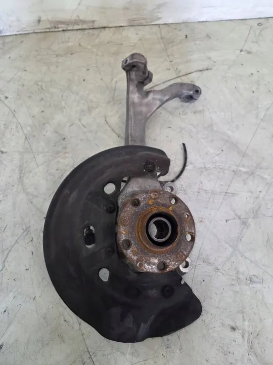 Etuvasen nivelvarsi OEM 4E0257M Audi A8 D3 4.2 TDI:lle image 2