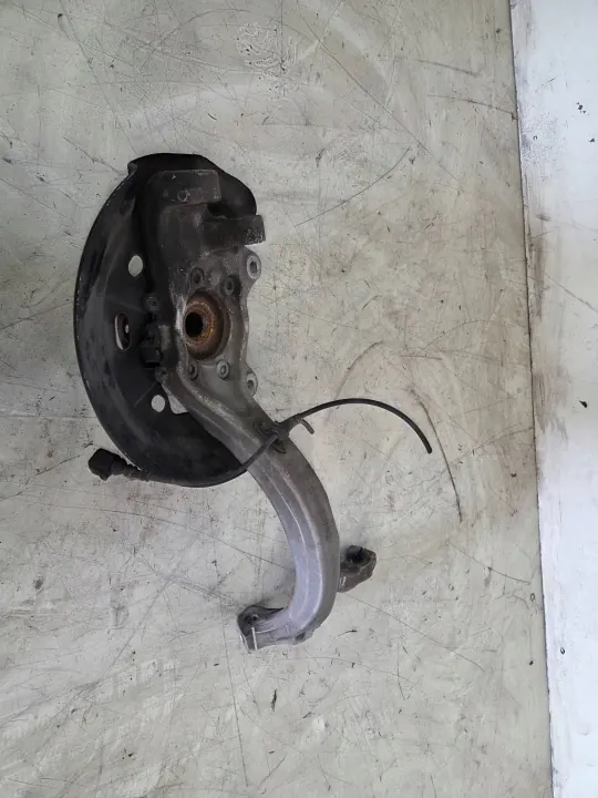 Etuvasen nivelvarsi OEM 4E0257M Audi A8 D3 4.2 TDI:lle image 3
