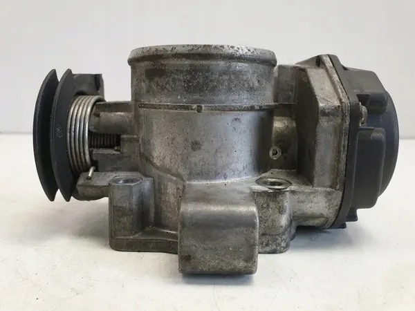 Corpo de borboleta VW Golf III 2.0 8V image 6