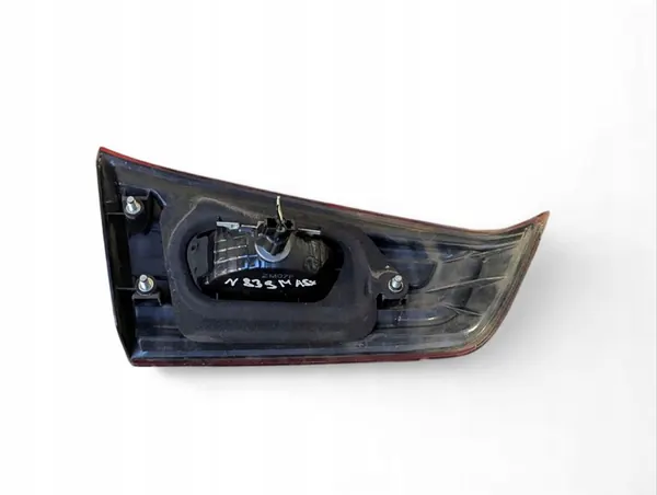 Mitsubishi ASX 2010- Luz Interior Trasera Derecha Nueva 8336A088 image 4