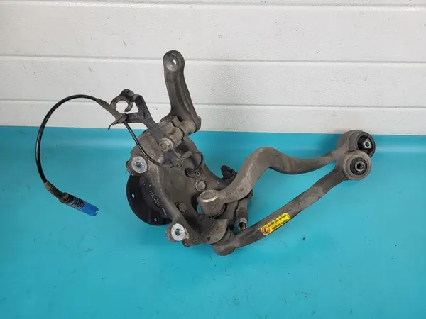 BMW E61 E60 530i 3.0 Giunto Anteriore Sinistro OEM image 2