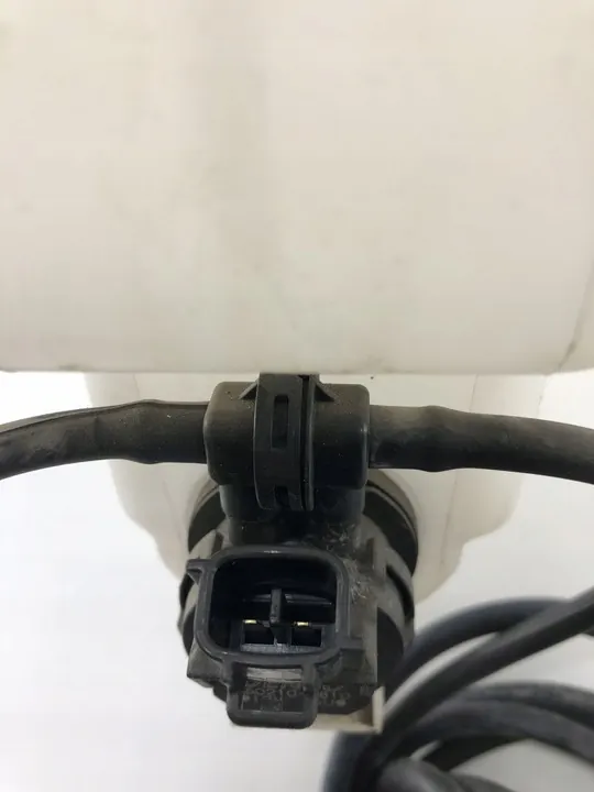 Ruitensproeireservoir TOYOTA RAV 4 IV 2014 060851438 image 9