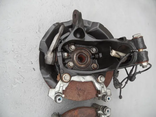 Moyeu AV OEM pour MINI R55 R56 R57 - Occasion image 3