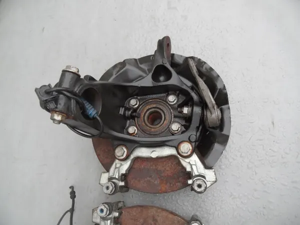 Moyeu AV OEM pour MINI R55 R56 R57 - Occasion image 4