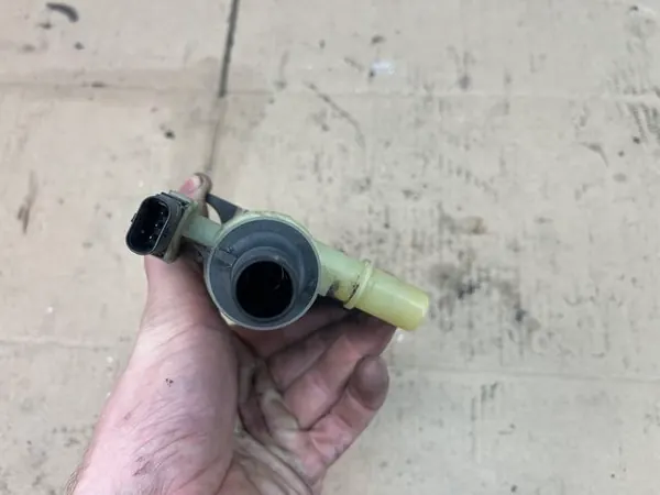 Kraftstoffdampfventil Volvo S90 T8 OEM 31478285 image 4