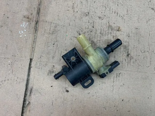 Kraftstoffdampfventil Volvo S90 T8 OEM 31478285 image 5