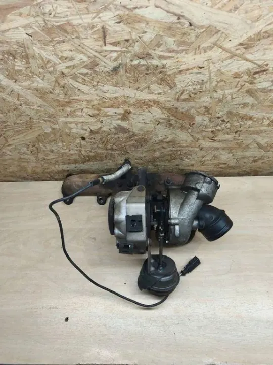 Turbocompressor usado OEM 7652613 para VW Passat B7 image 5