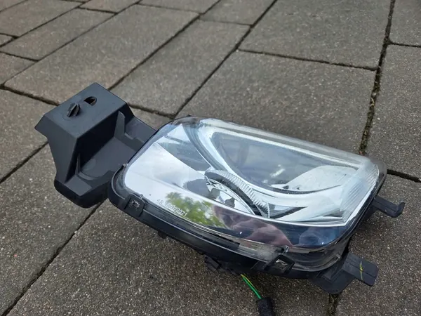 PEUGEOT 308 T7 Farol Direito 9674041580 image 3