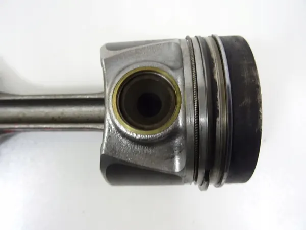 Biela VW Golf 7 2.0 TDI 04LA 2013-2019 - Usado image 3