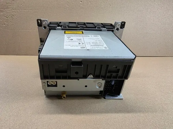 Radio Mercedes OEM A1699002000 (26) - Usado image 5